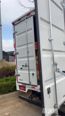 高度20厘米千鸟花